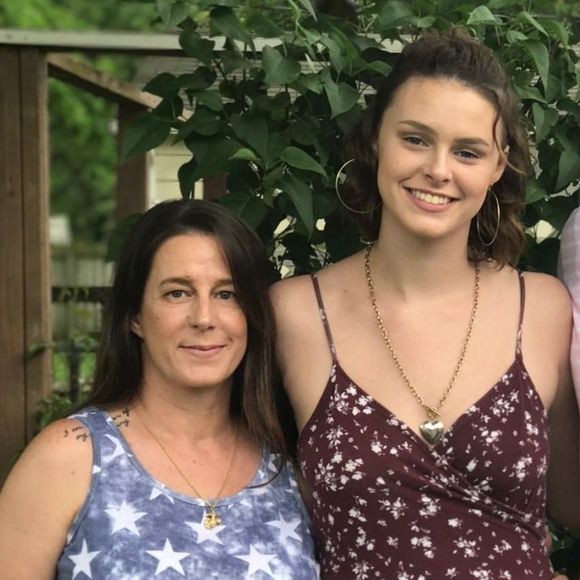 Meet your Posher, Nina - Picture 1 of 1